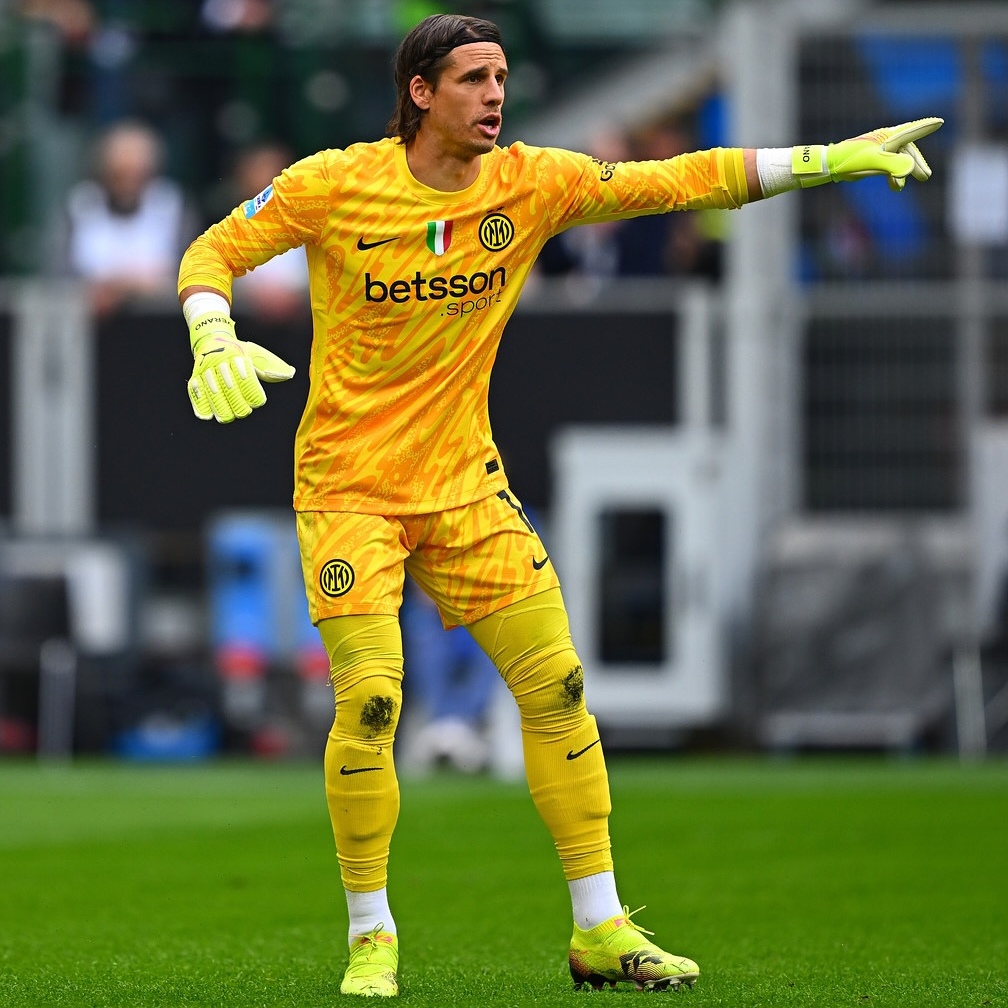 雷火电竞下载-包含波尔图轻取AC米兰，卡瓦尼梅开二度亚洲杯的词条