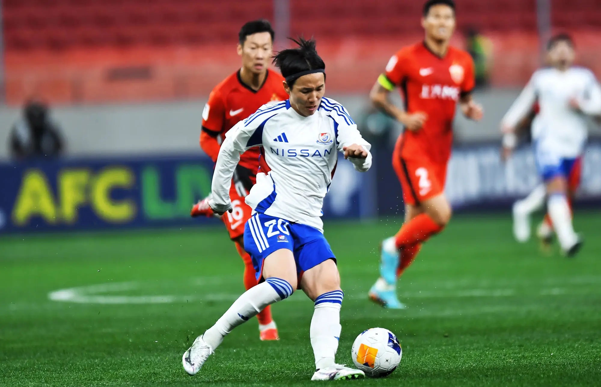 亚洲足球比赛中球队之间的激烈竞争紧张刺激 亚洲足球比赛中球队之间的激烈竞争紧张刺激