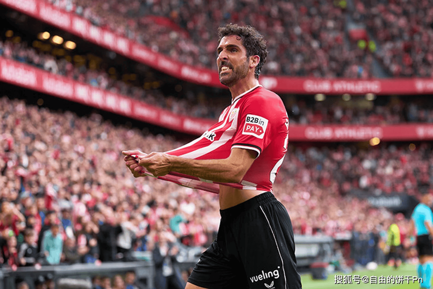 雷火电竞-曼联球迷心痛传奇球员再次退役