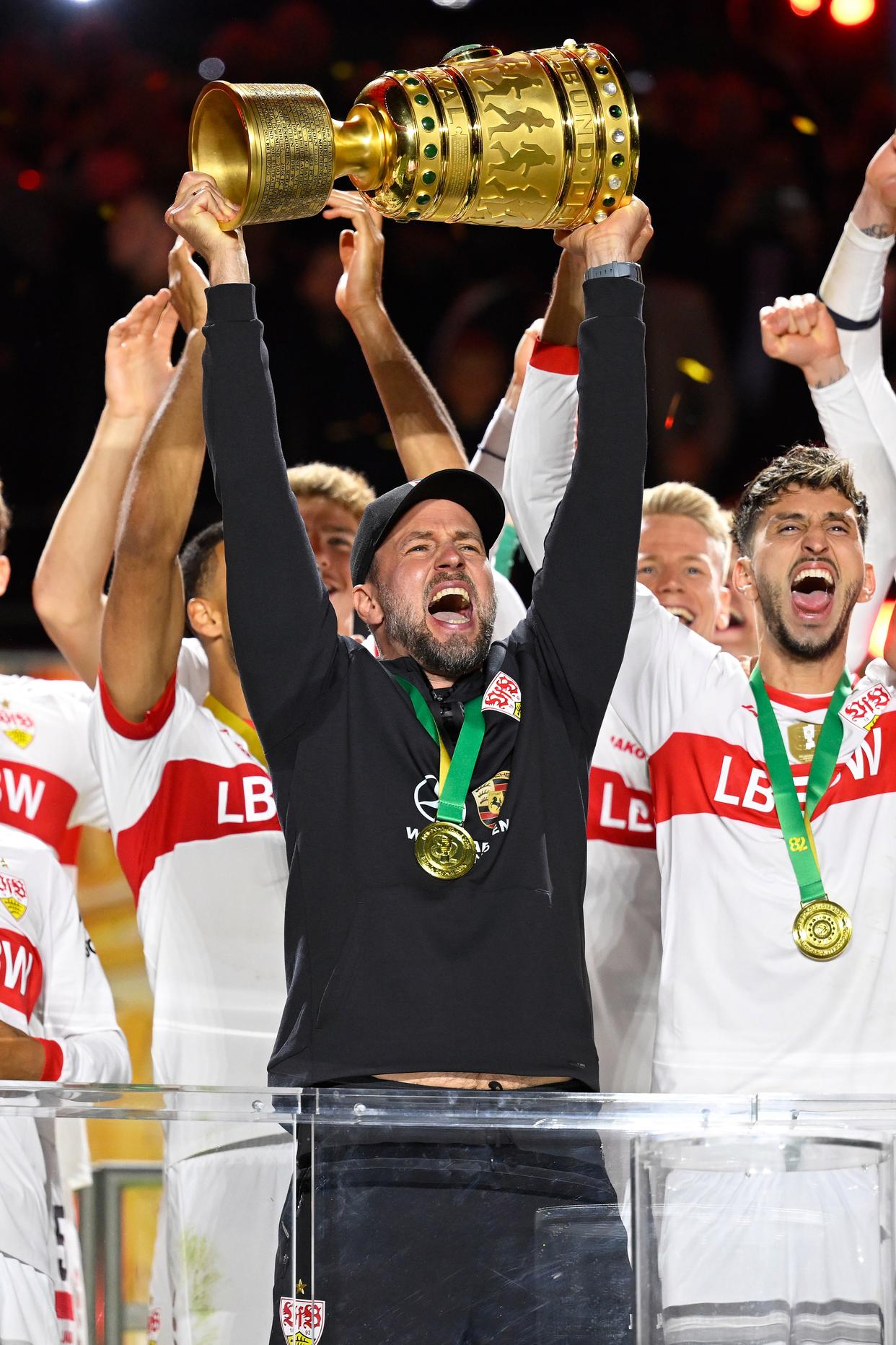 斯图加特主场大胜,提升士气信心的简单介绍 斯图加特主场大胜,提升士气信心的简单介绍