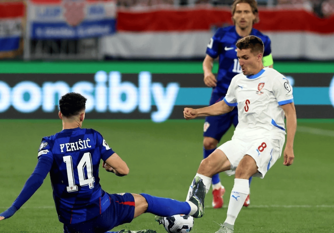 雷火电竞入驻-包含欧洲赛场风云变幻，豪强争霸的词条