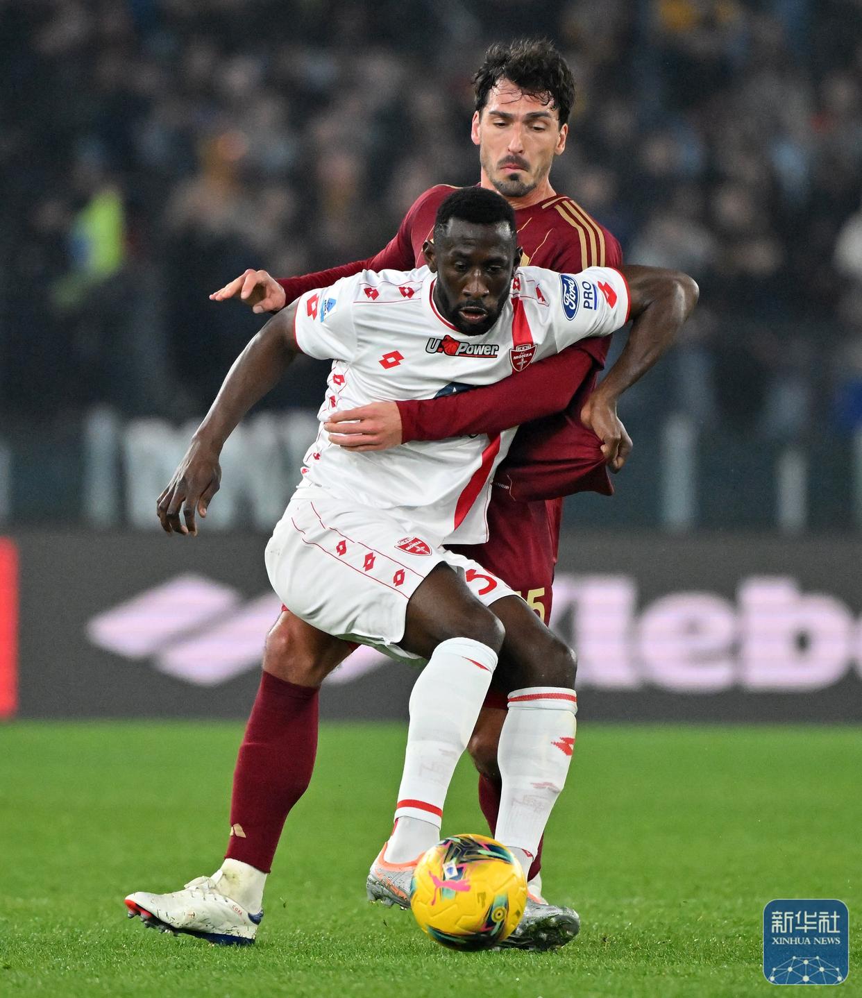 雷火电竞app-罗马球员集训备战下一轮比赛