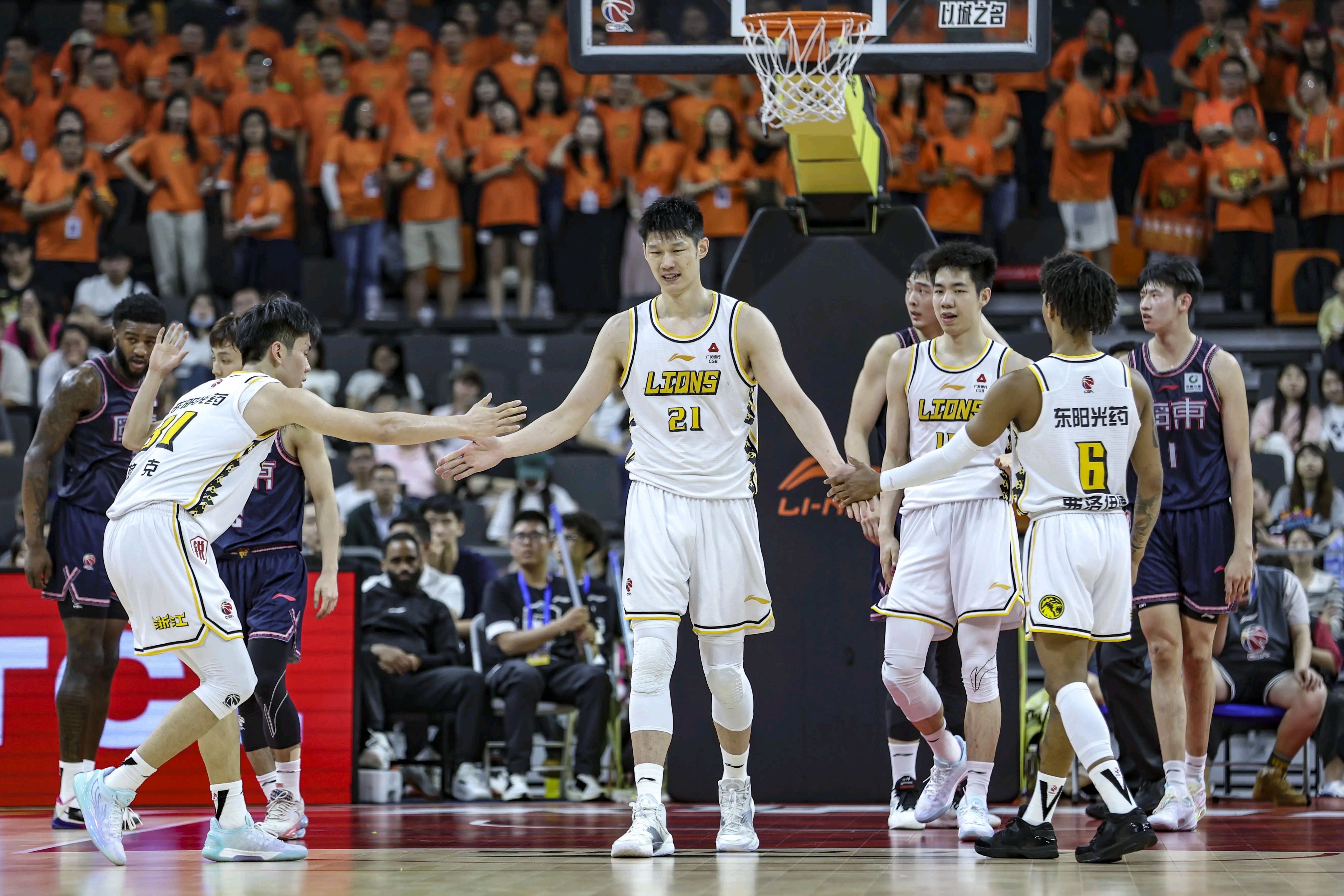 关于广东成功突围,豪取领先优势!的信息 关于广东成功突围,豪取领先优势!的信息