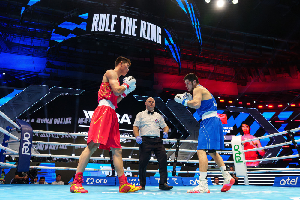 拳击选手刷新世界纪录,震撼全场 拳击选手刷新世界纪录,震撼全场