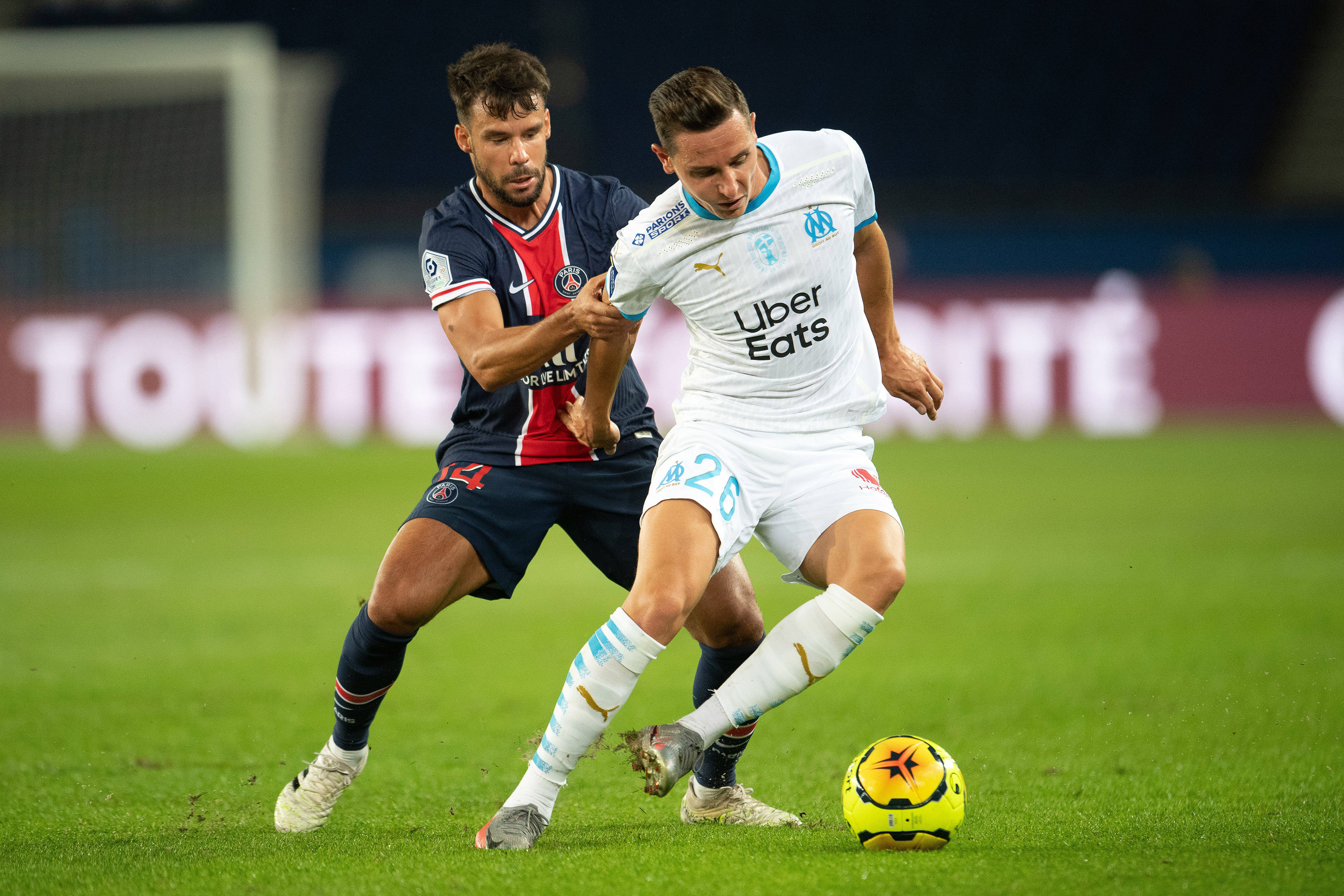 雷火电竞-巴黎圣日耳曼连续输球，晋级形势不容乐观