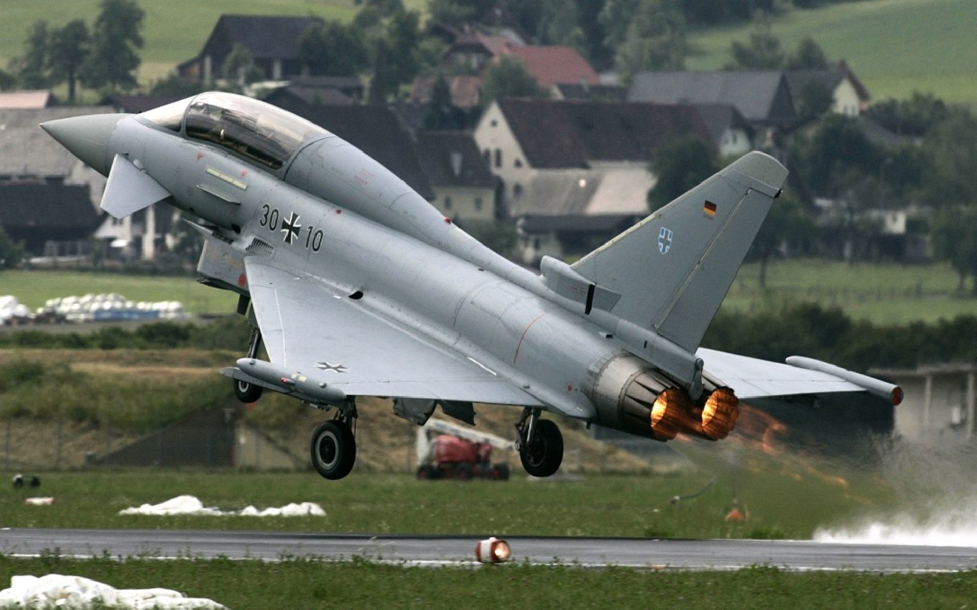 雷霆对阵独行侠，戈贝尔的舞台越大，防御的交响乐越激昂