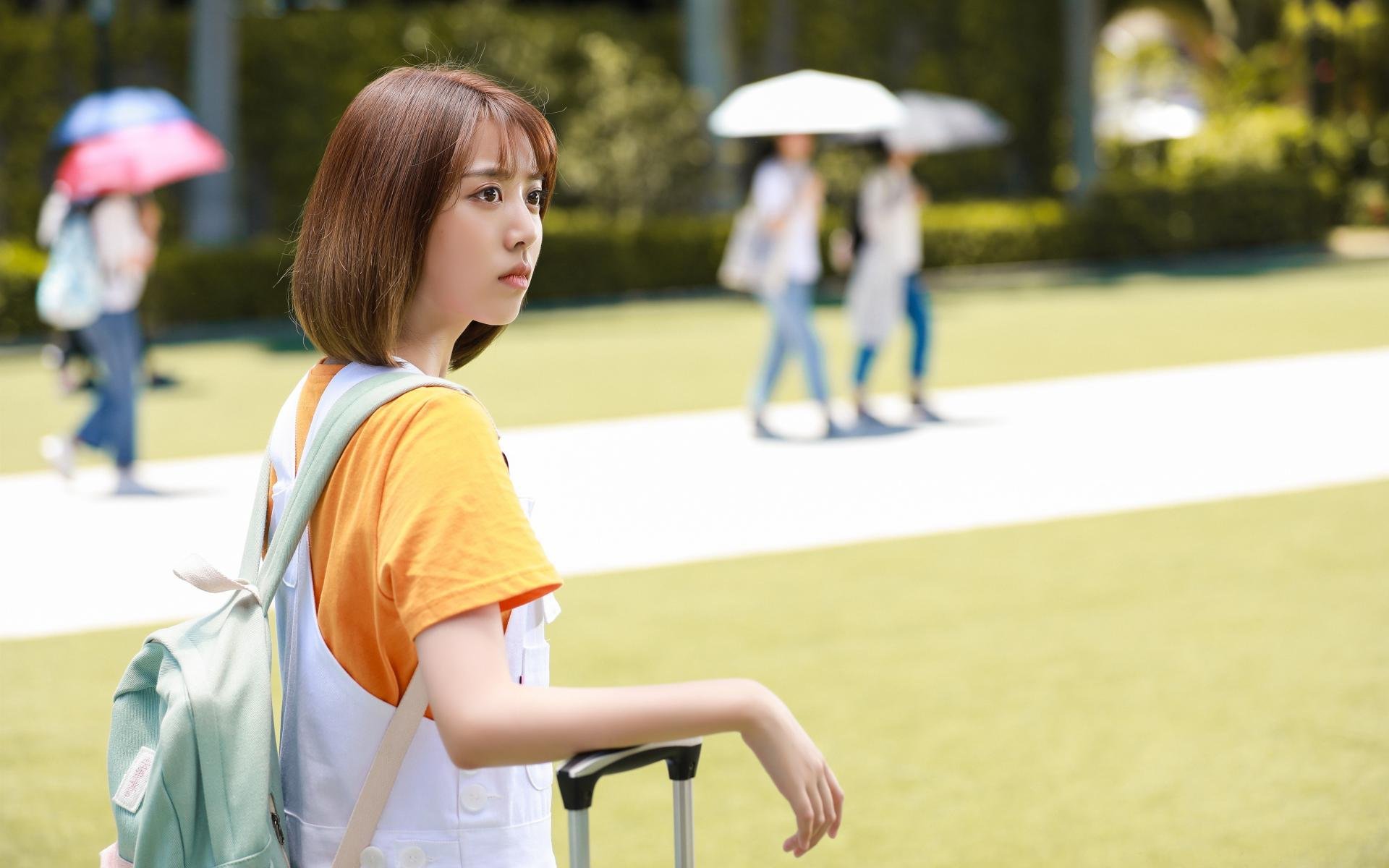 雷火电竞亚洲先驱-棋盘上的雷霆与油墨间的锋刃，当F1的战术博弈照亮NBA的午夜战场